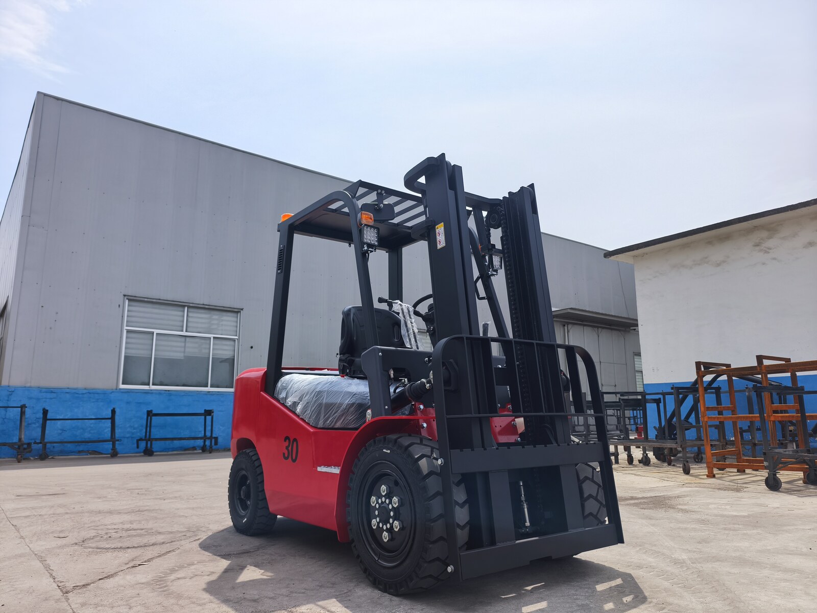 Korvex CPC30 forklift front view
